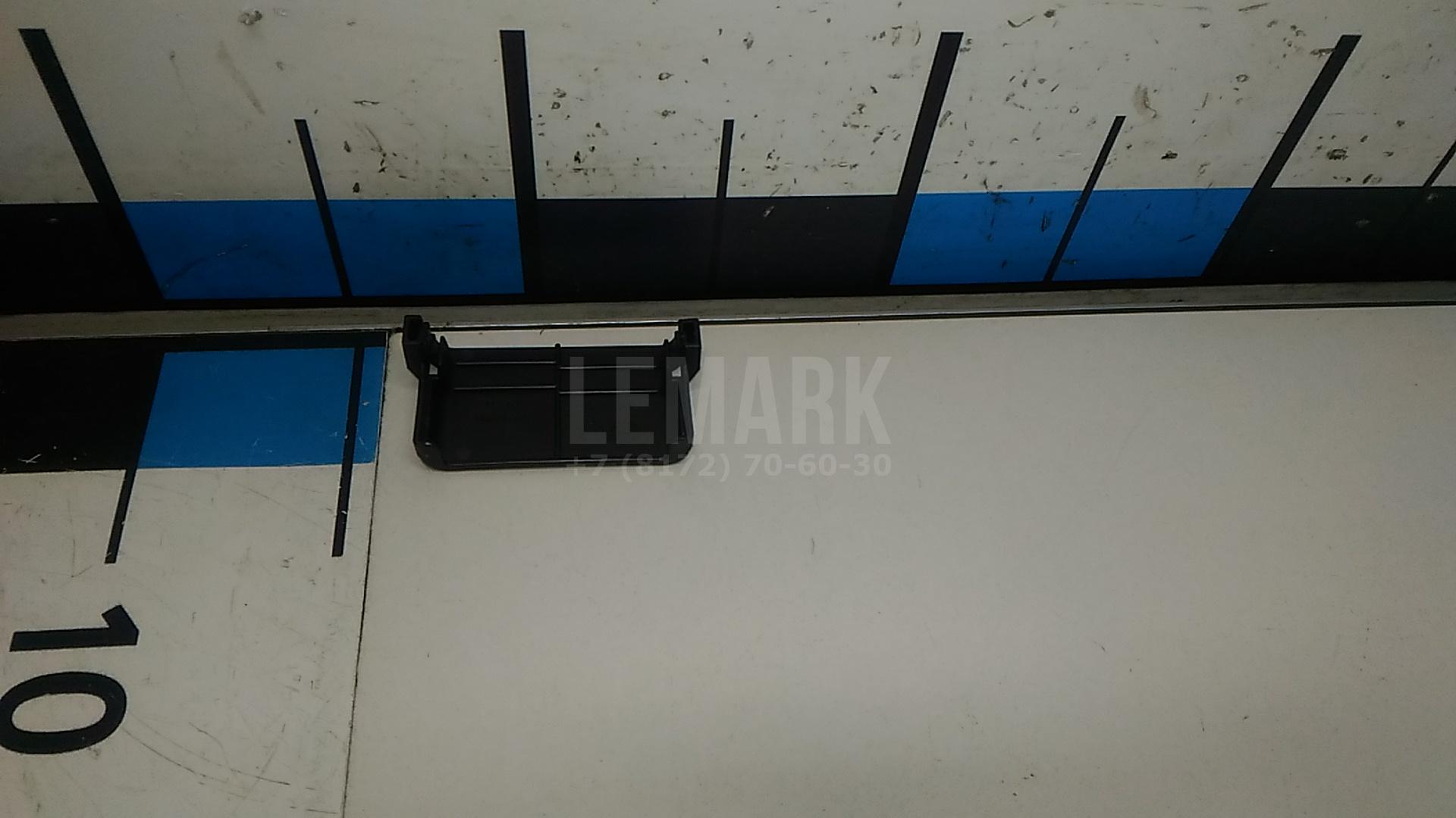 Крышка блока предохранителей 5L0915337 VAG