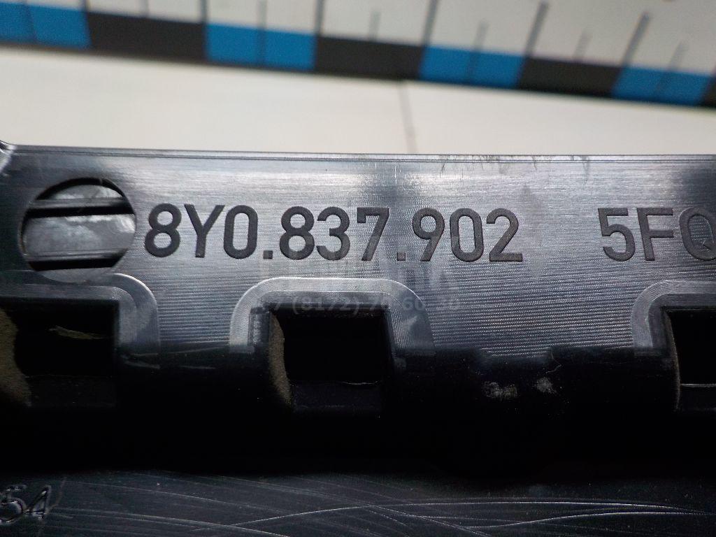 Накладка двери передней правой для  Audi 80/90 [B2] 0-1986