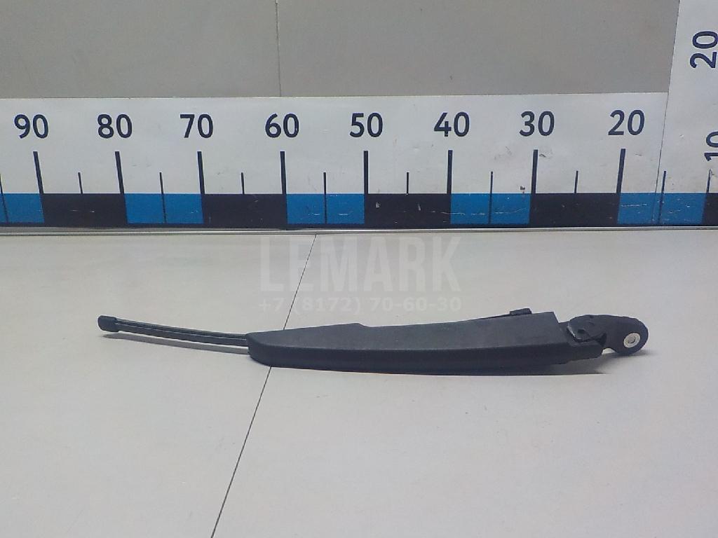 Поводок стеклоочистителя заднего