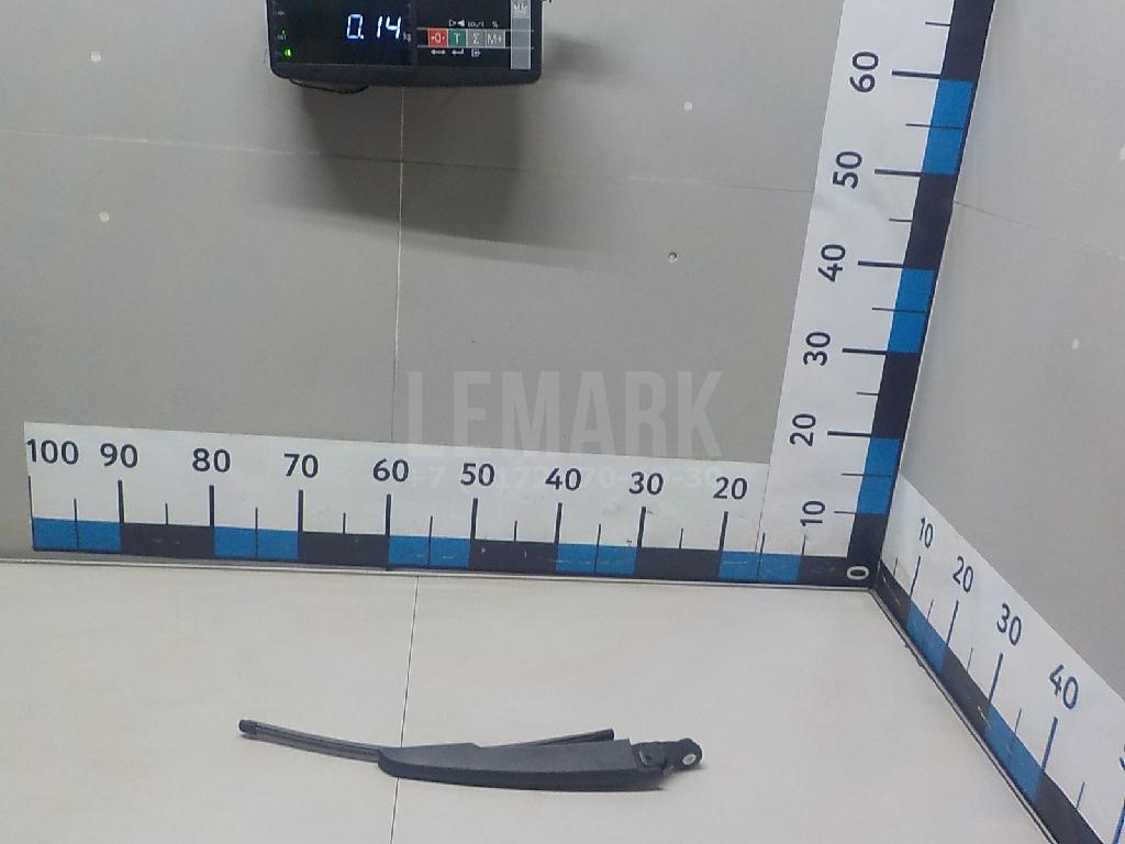 Поводок стеклоочистителя заднего