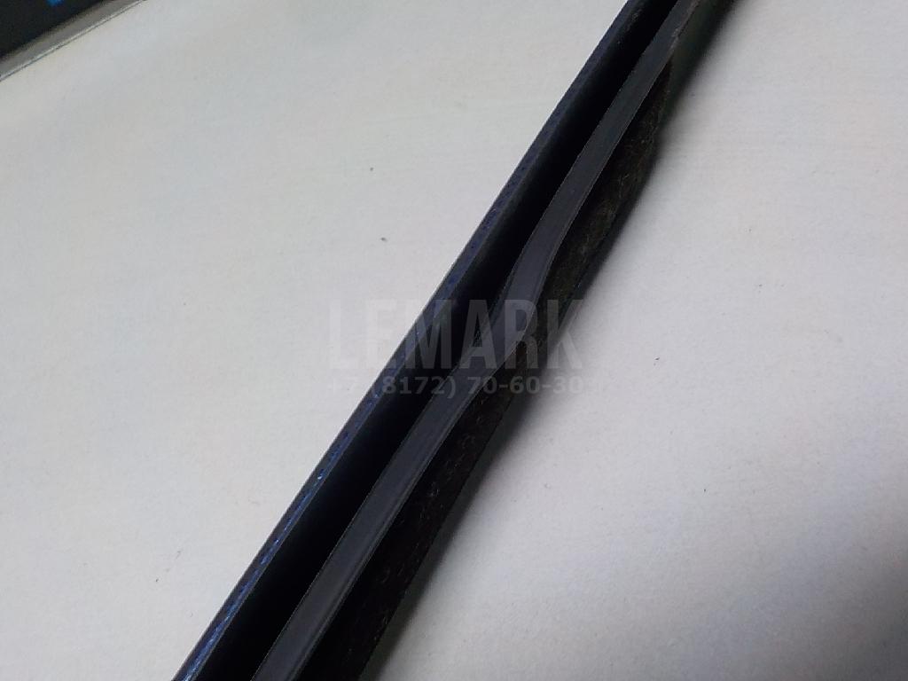 Накладка стекла заднего правого для  Citroen C4 2004-2011