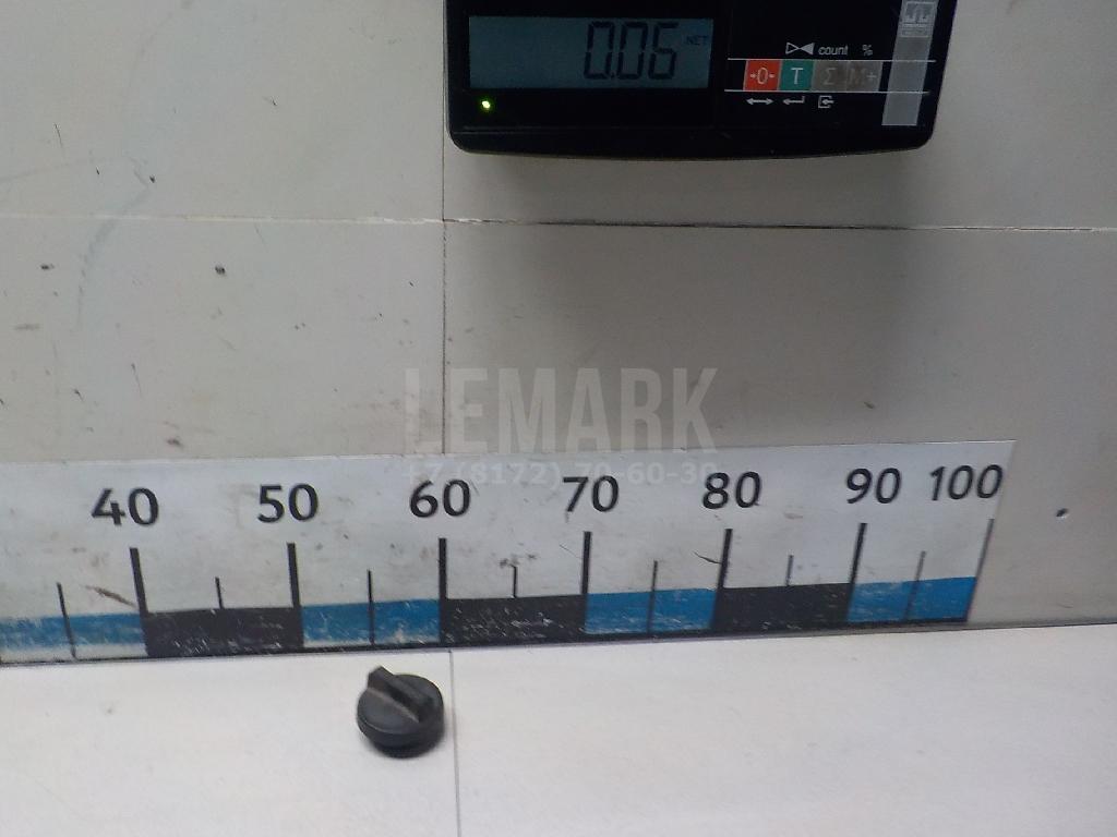 Крышка маслозаливной горловины 1218038010 Toyota