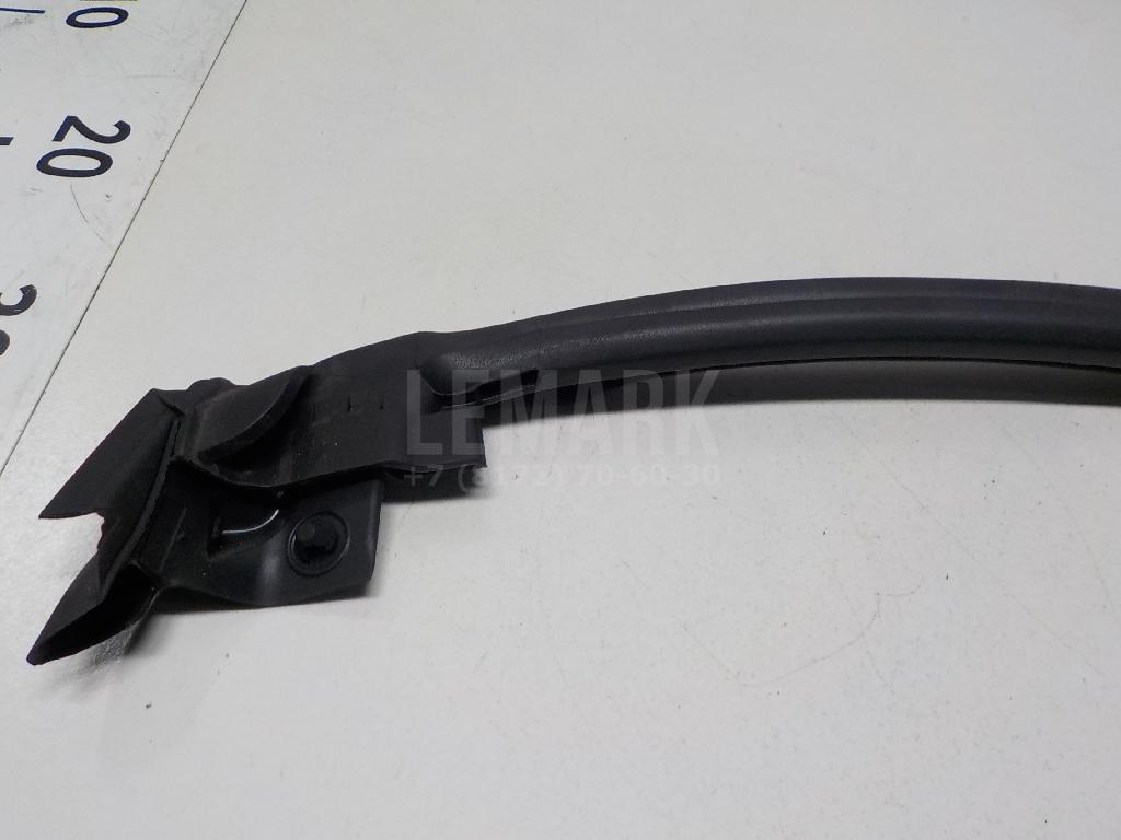 Уплотнитель стекла двери для  BMW X3 E83 2004-2010