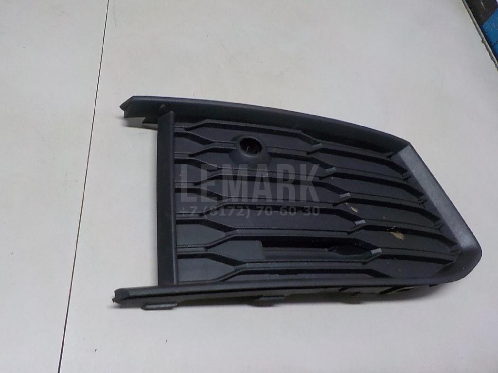 Решетка в бампер правая для  BMW X5 E70 2007-2013