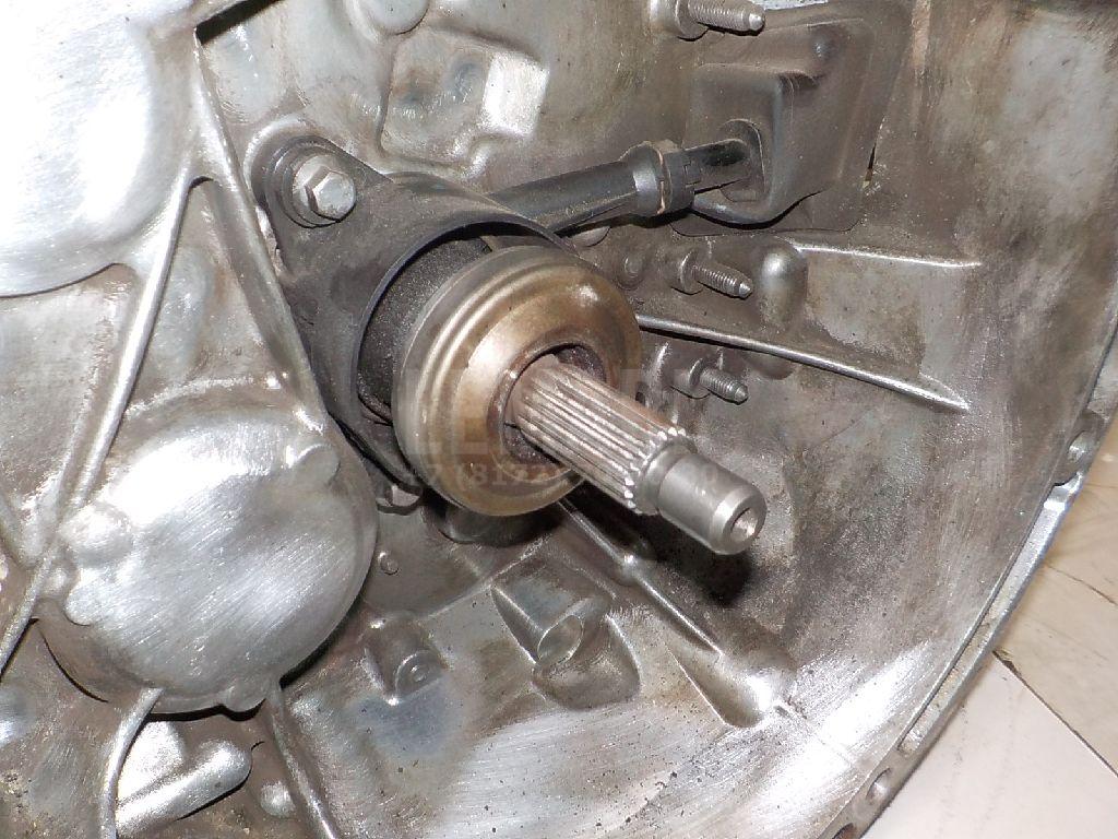 МКПП (механическая коробка переключения передач) для  BMW 6-serie E24 1982-1990