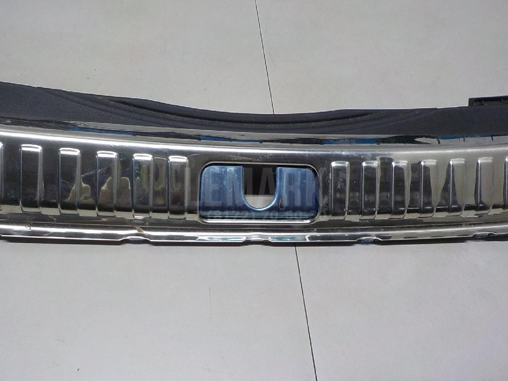 Обшивка багажника для  Cadillac Escalade III 2006-2014