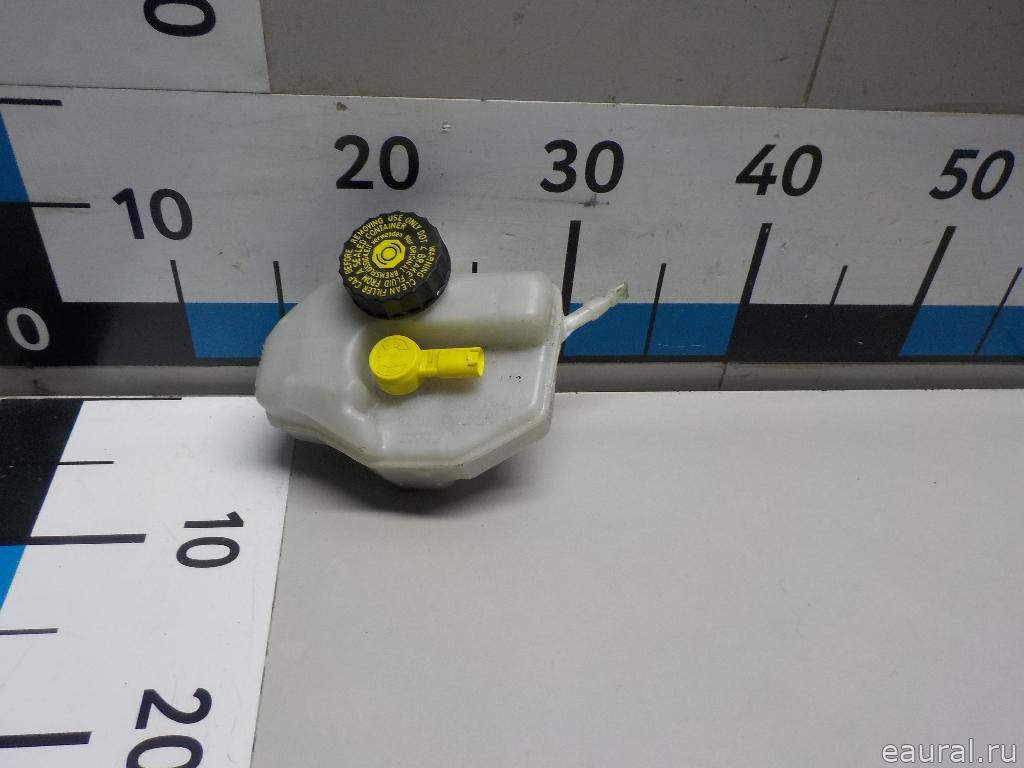 Бачок главного тормозного цилиндра