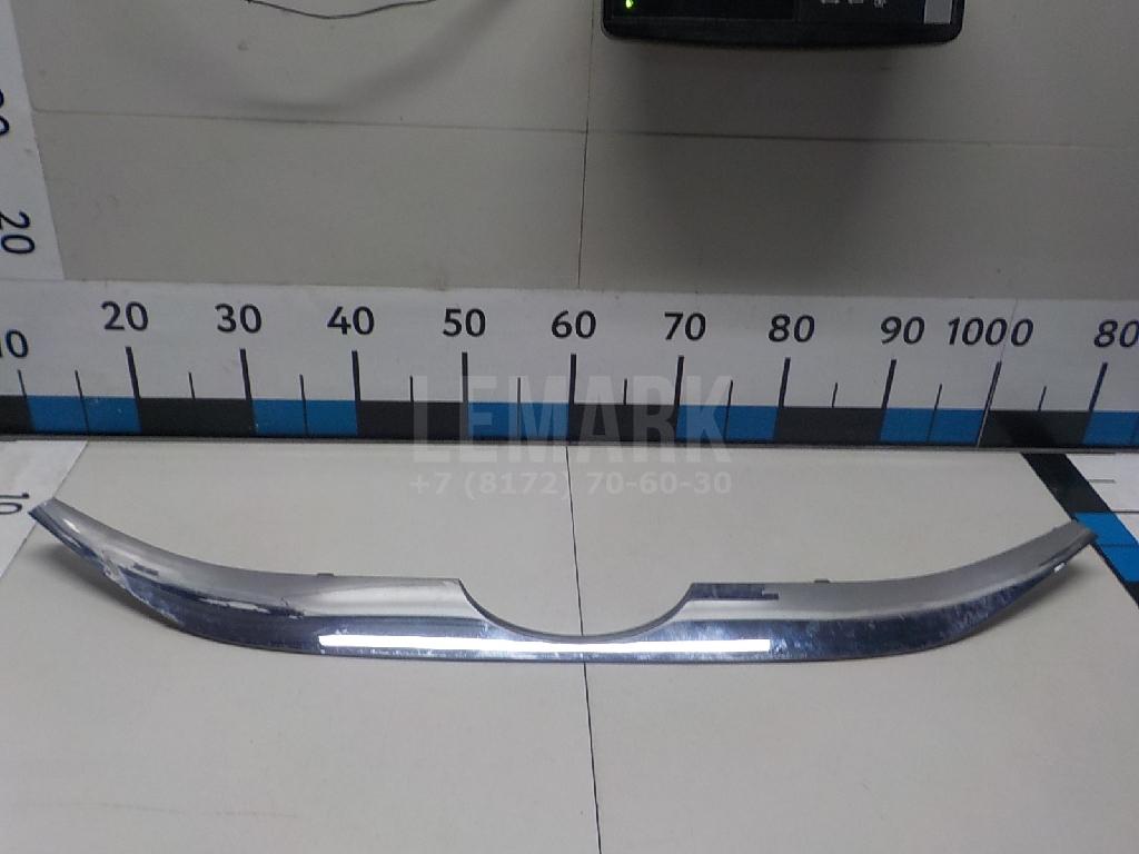 Накладка на решетку радиатора 863522Y000 Hyundai-Kia