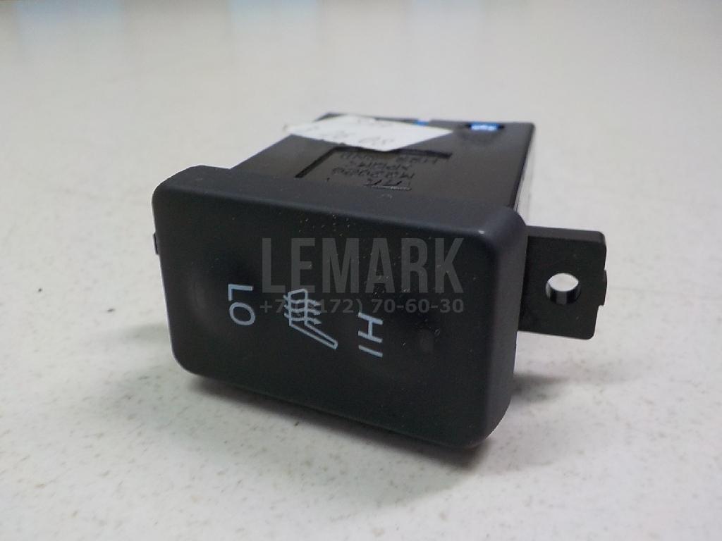 Кнопка обогрева сидений