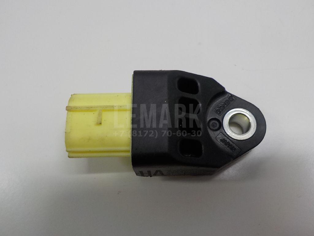 Датчик AIR BAG 8983112030 Toyota