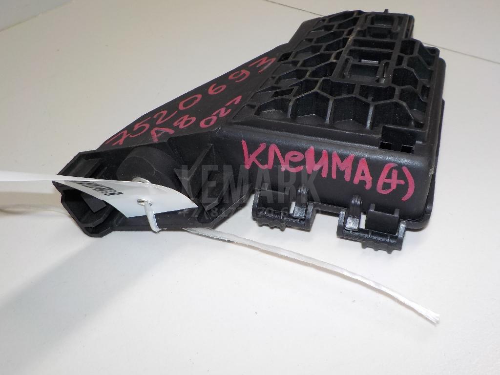 Клемма аккумулятора плюс
