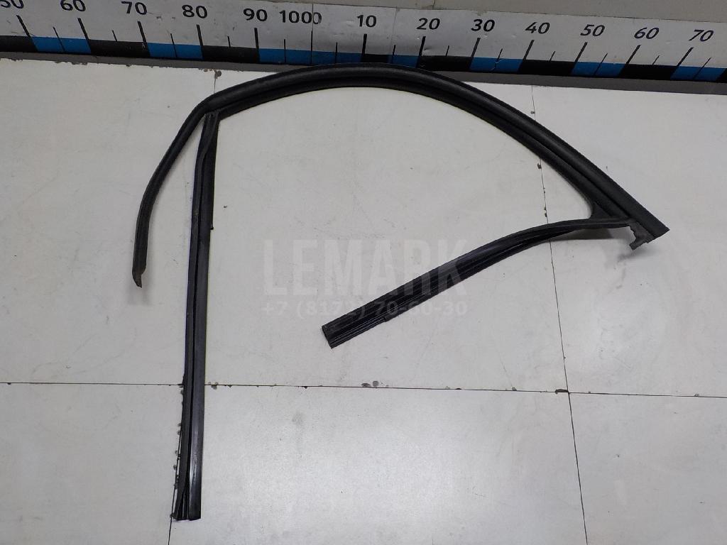 Уплотнитель стекла двери для  BMW X5 F15/F85 2013-2018
