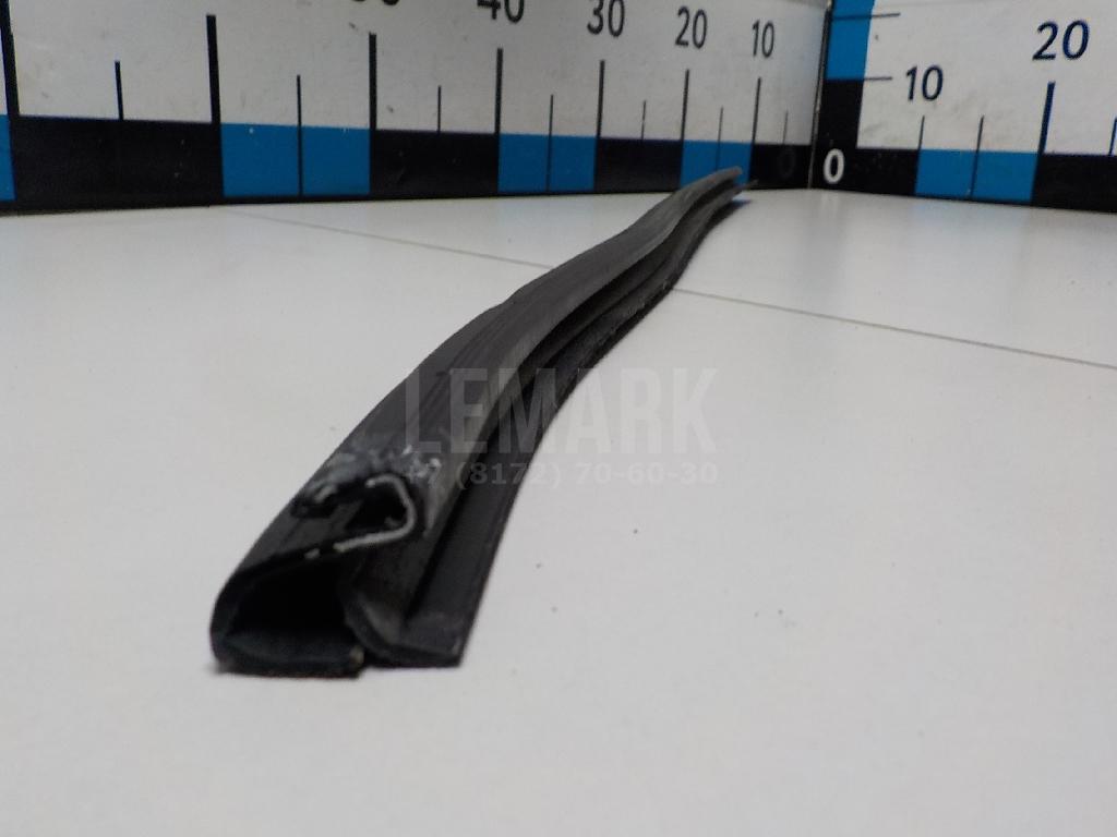 Накладка стекла переднего левого для  BMW 1-serie E82/E88 2007-2013