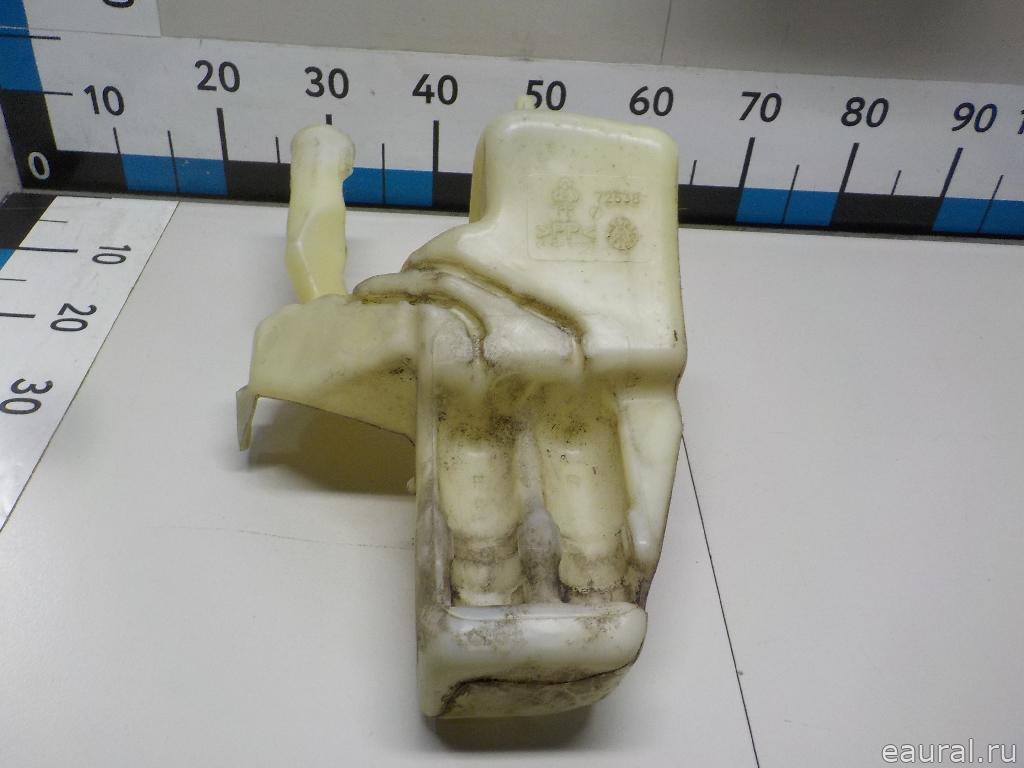 Бачок омывателя лобового стекла