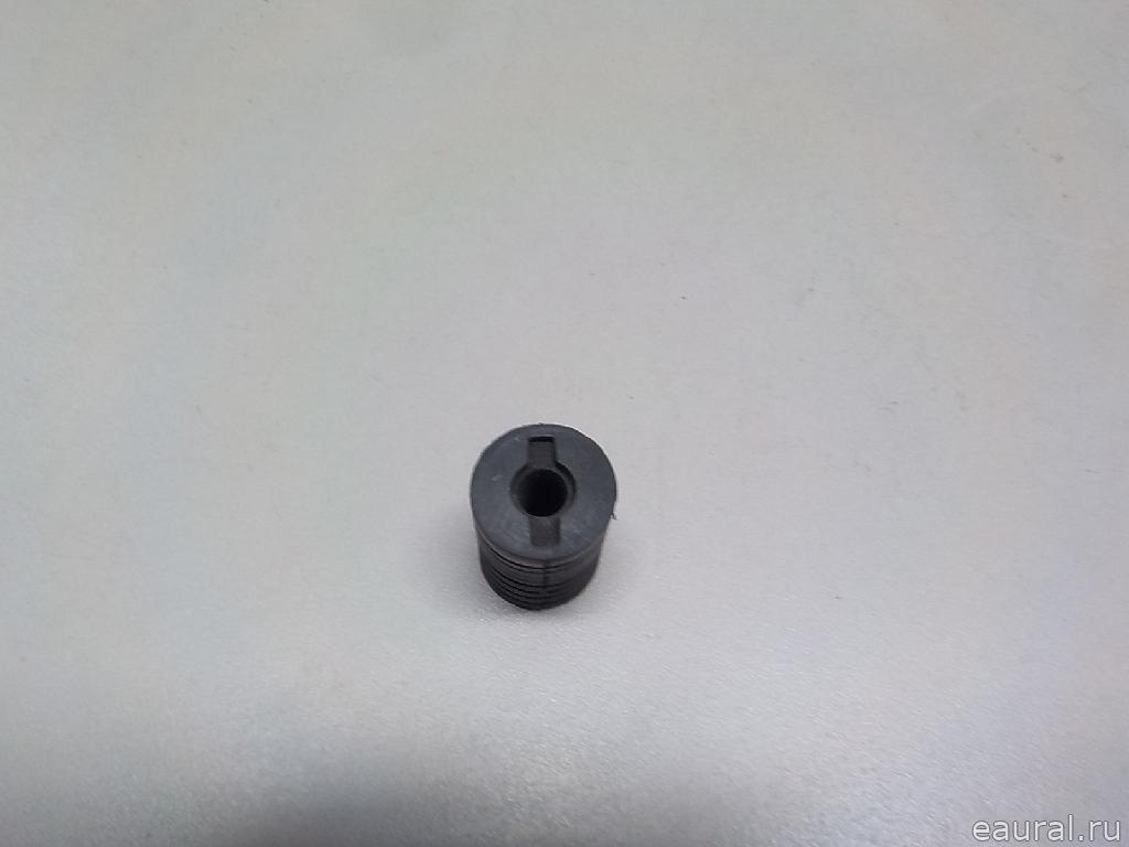 Отбойник капота