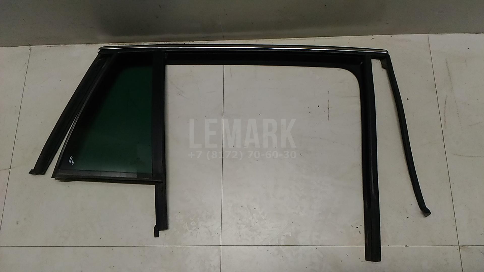 Стекло двери задней правой (форточка) 3T9845210AE VAG