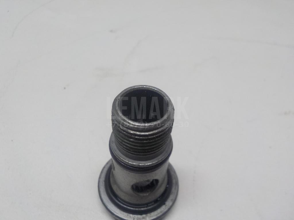 Штуцер для  Audi V8 1988-1994
