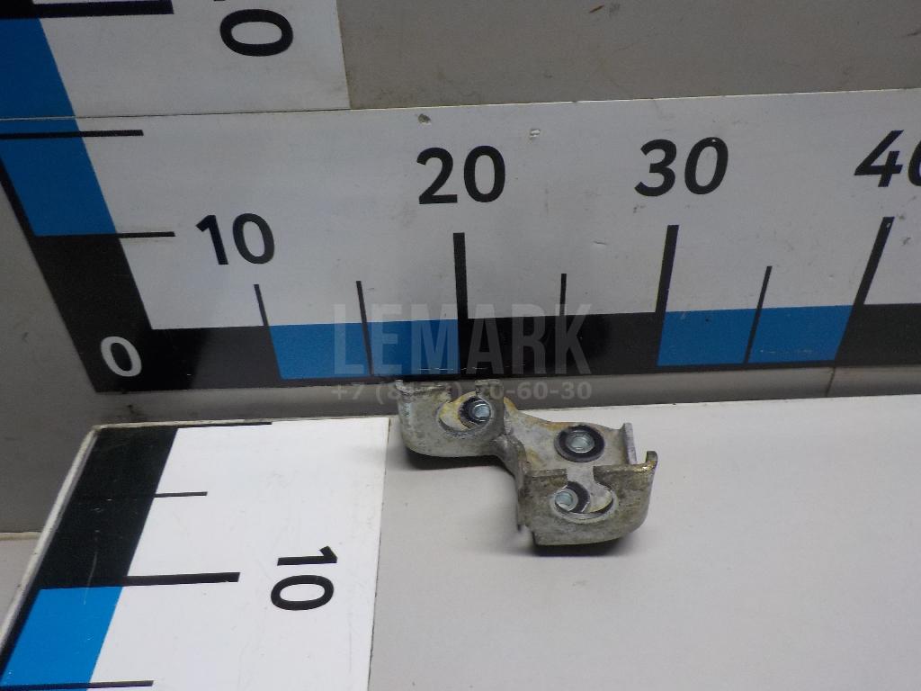 Кронштейн крепления троса КПП 335A042020 Toyota