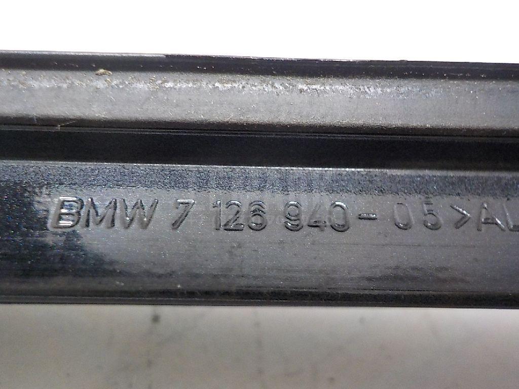 Молдинг лобового стекла для  BMW 3-serie E90/E91 2005-2012