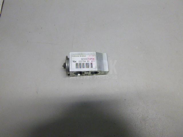 Клапан кондиционера 922001HP0C Nissan