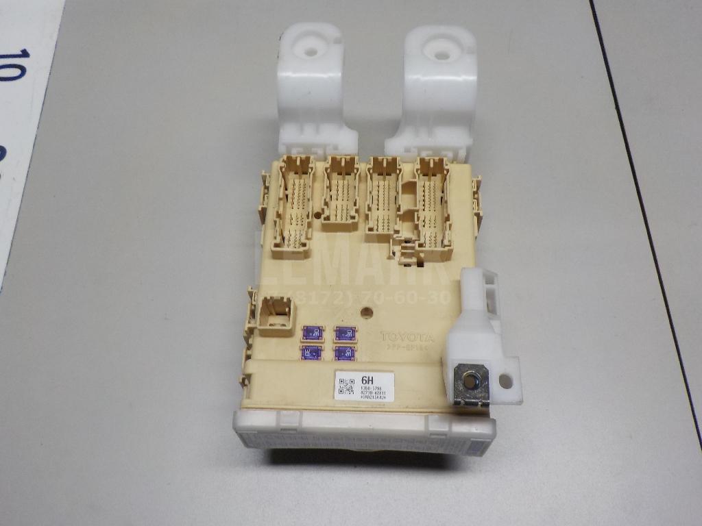 Блок предохранителей 8273042811 Toyota