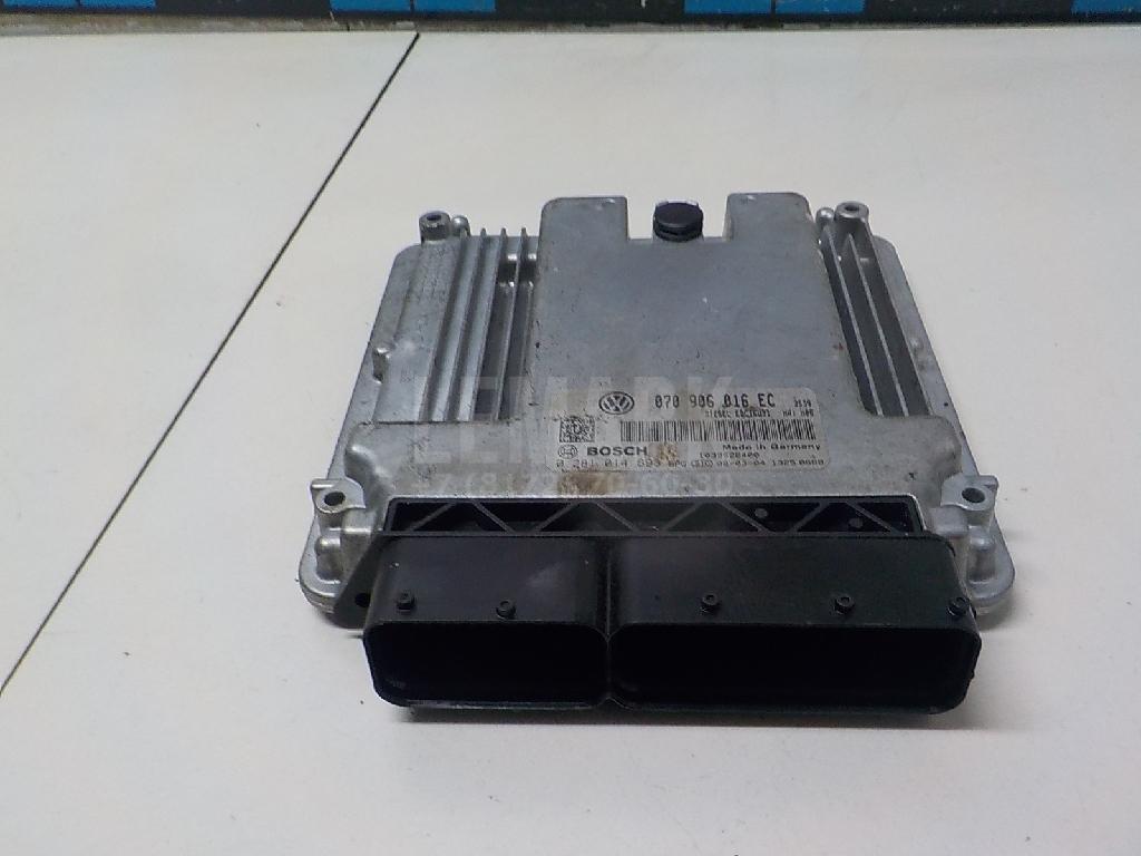Блок управления двигателем 070906016DS VAG