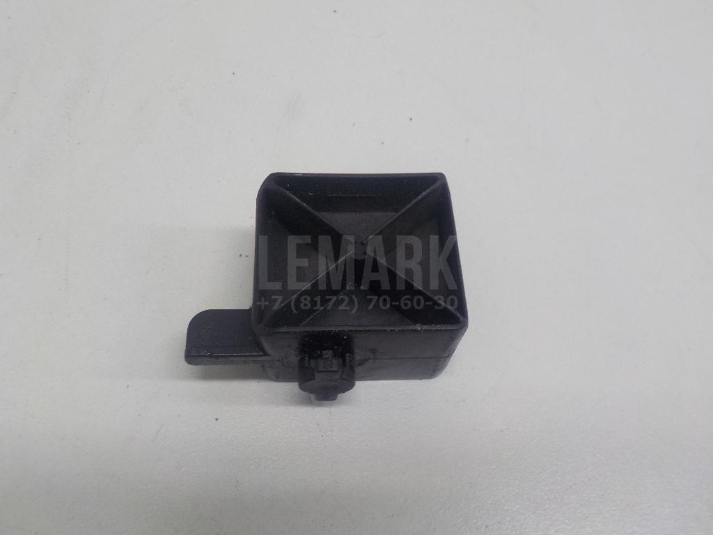 Крепеж решетки радиатора 1383847 Ford