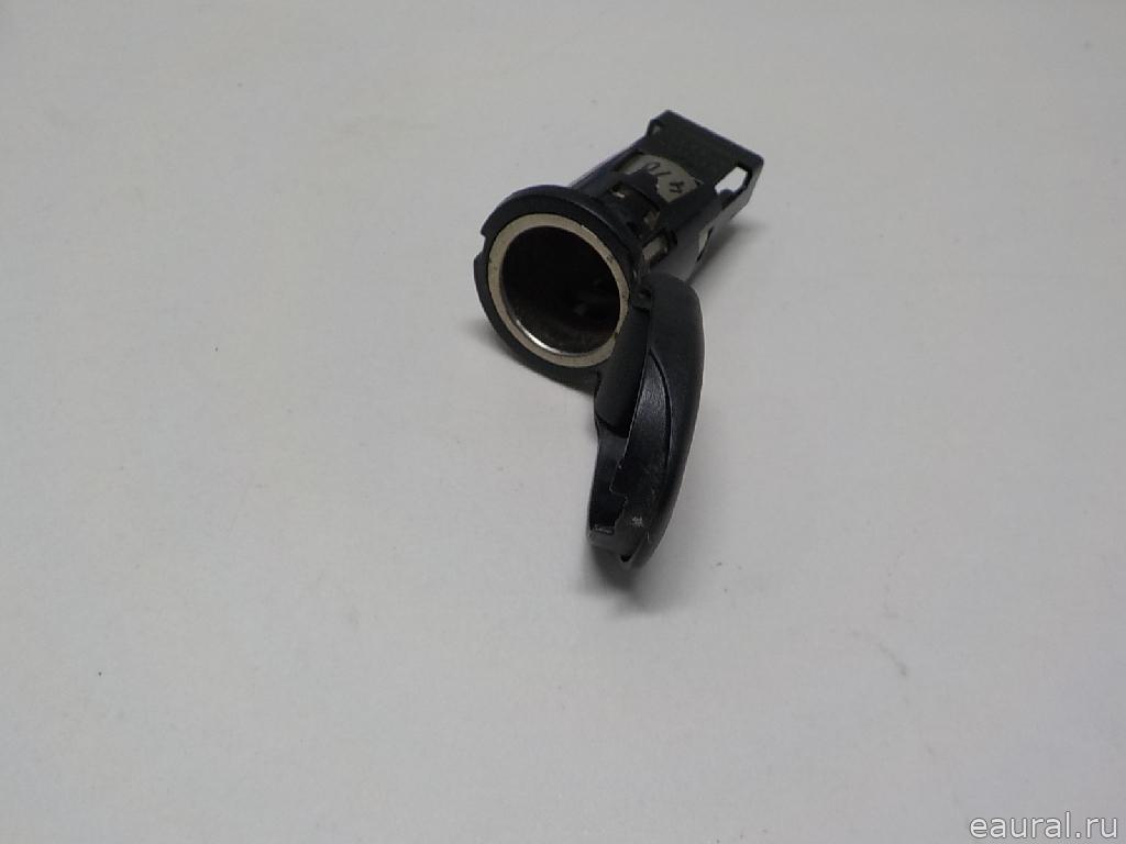 Гнездо прикуривателя