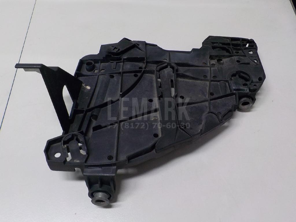 Кронштейн фар левый 7L6941291 VAG