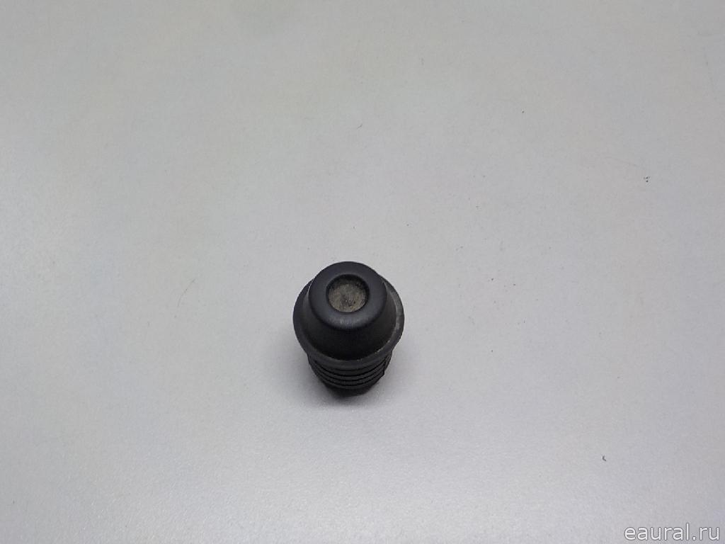 Отбойник капота