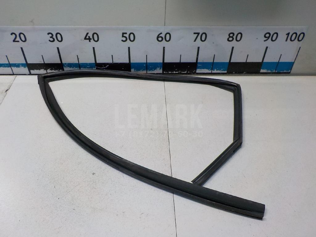 Уплотнитель стекла двери 835301H000 Hyundai-Kia