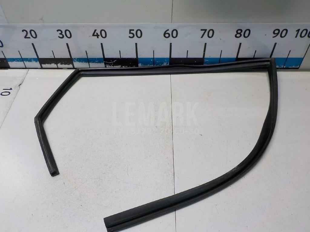 Уплотнитель стекла двери 835401H000 Hyundai-Kia