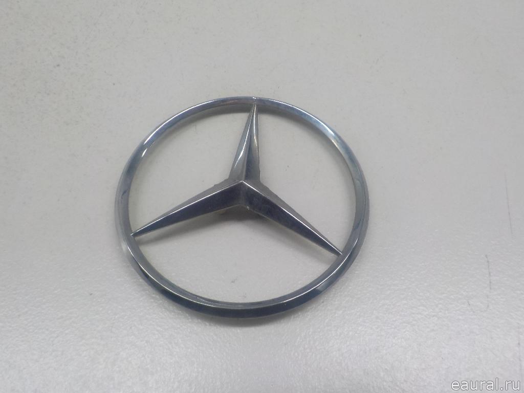 Эмблема на крышку багажника