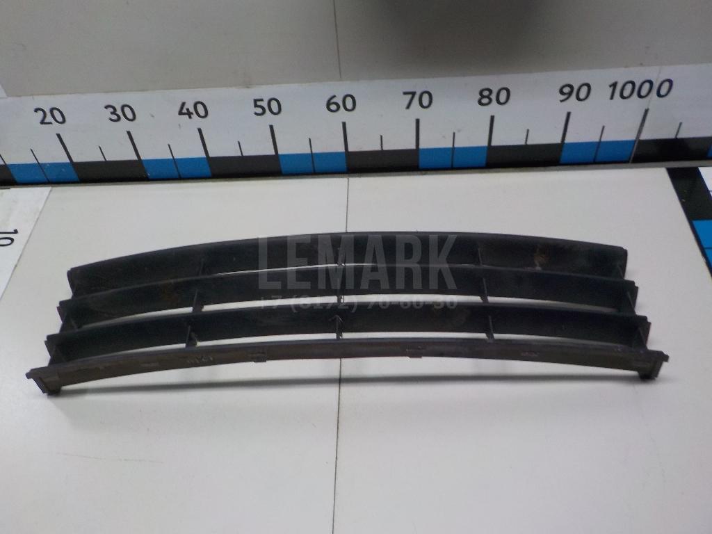 Решетка в бампер центральная 1Z0853677C VAG