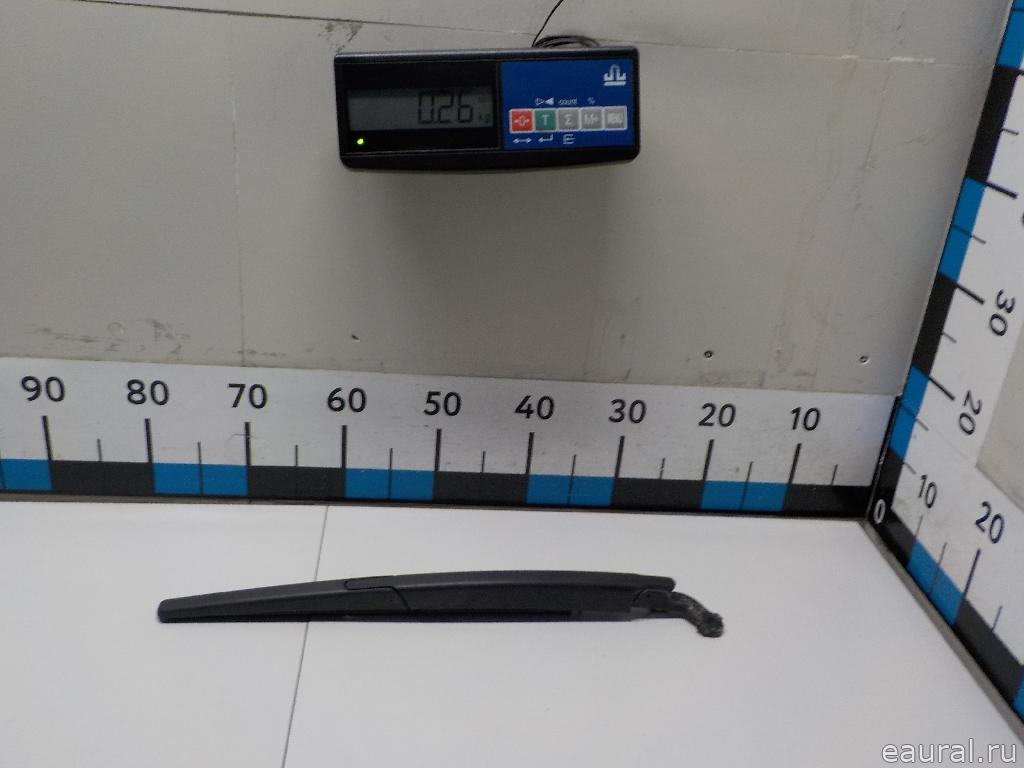 Поводок стеклоочистителя заднего