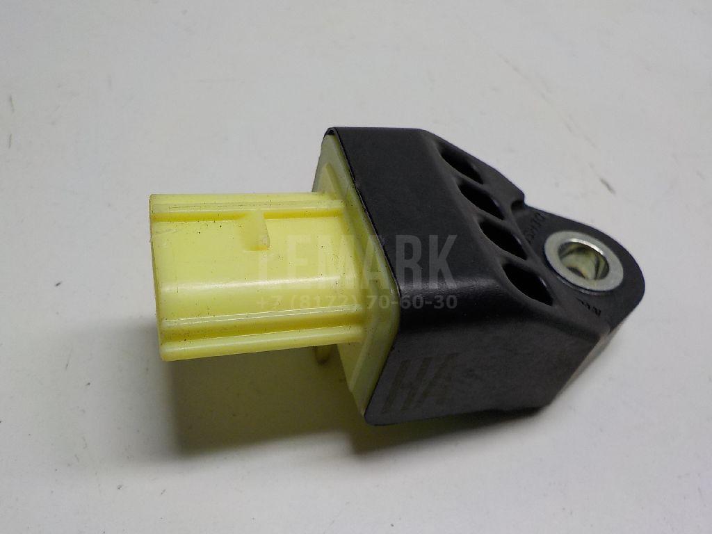 Датчик AIR BAG 8983112030 Toyota