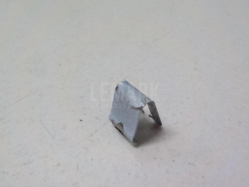 Пружина лючка бензобака 7955329000 Hyundai-Kia