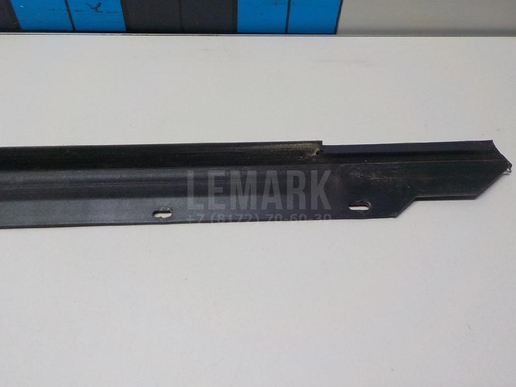 Накладка стекла заднего правого для  Audi 80/90 [B2] 0-1986