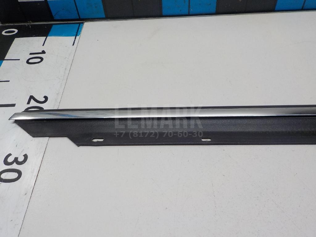 Накладка стекла заднего правого для  Audi 80/90 [B2] 0-1986