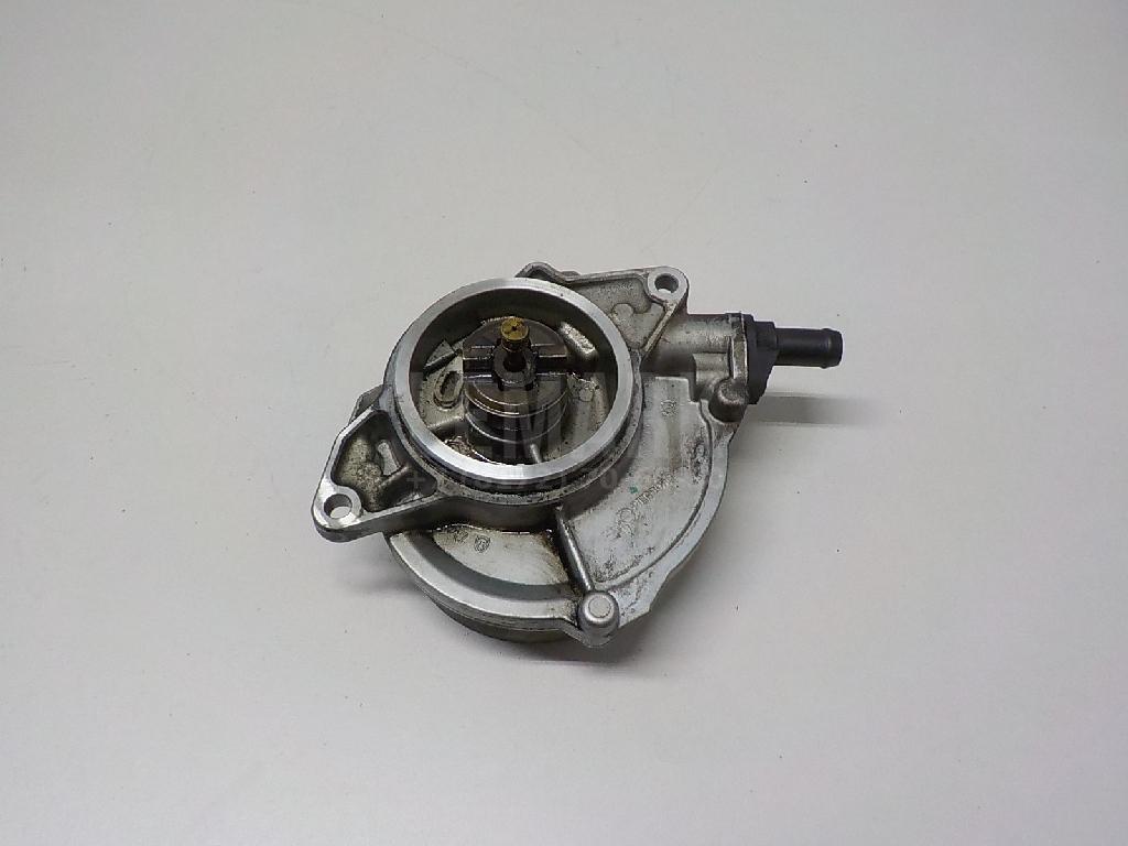 Насос вакуумный 057145100AE VAG