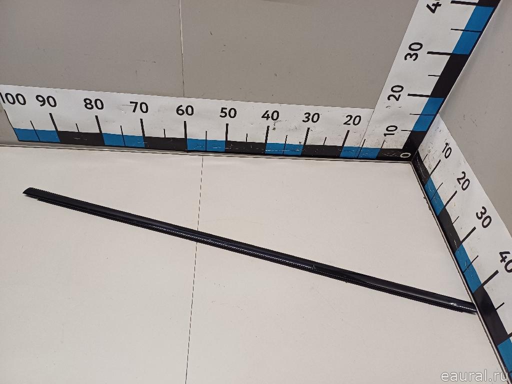 Накладка стекла заднего левого