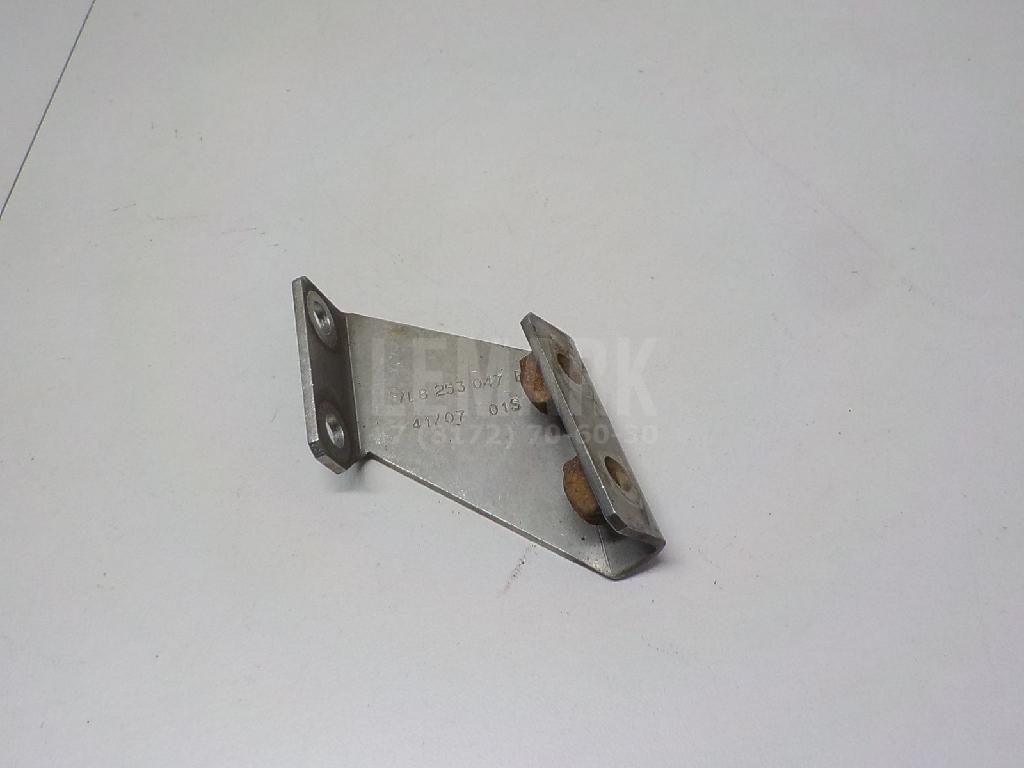 Кронштейн глушителя 7L8253047B VAG