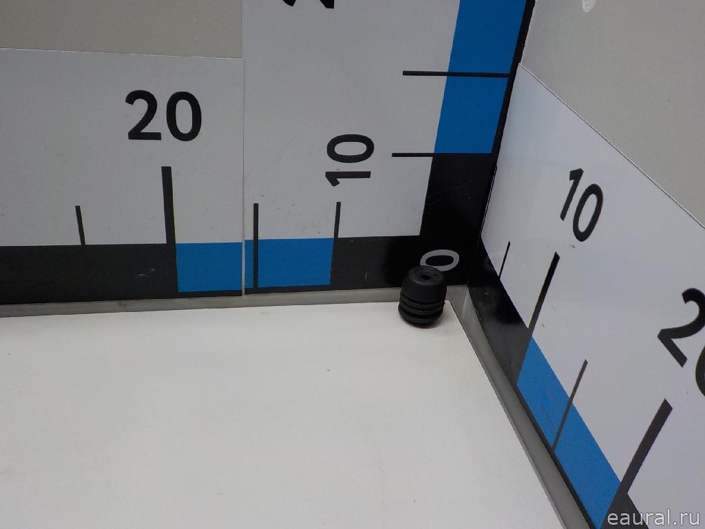 Отбойник капота