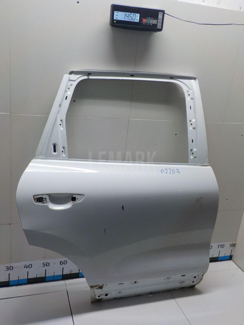Дверь задняя правая 7P0833056 VAG