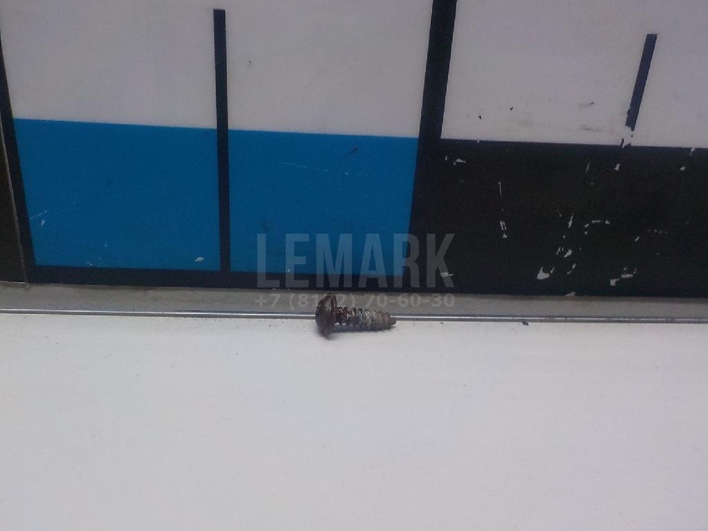 Болт 9356715018 Toyota
