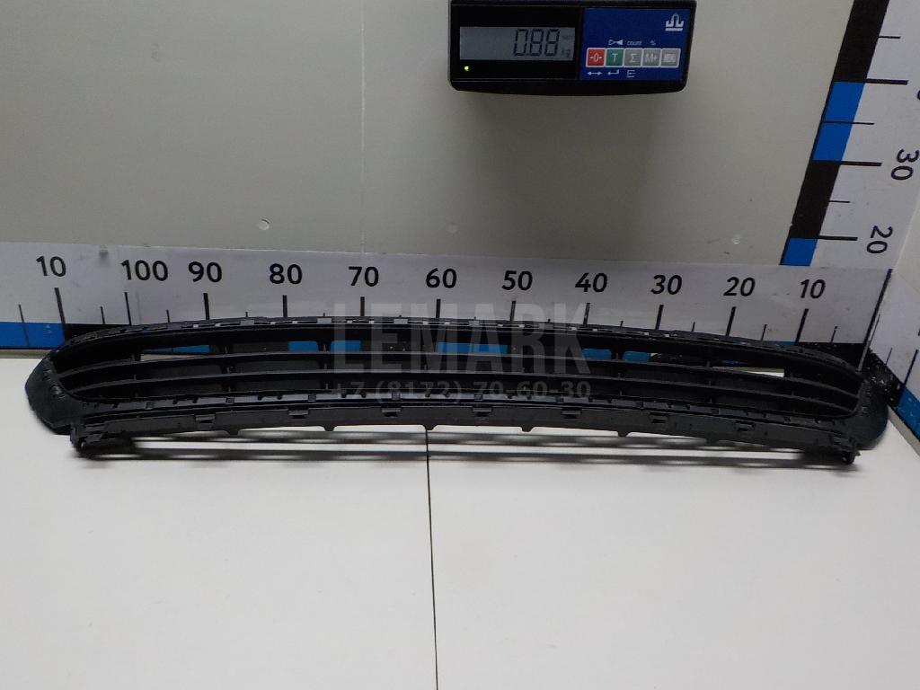 Решетка в бампер центральная 5GM8536779B9 VAG