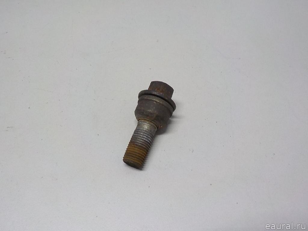 Болт колесный