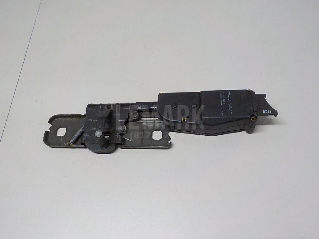 Ответная часть замка багажника 4F9827383E VAG