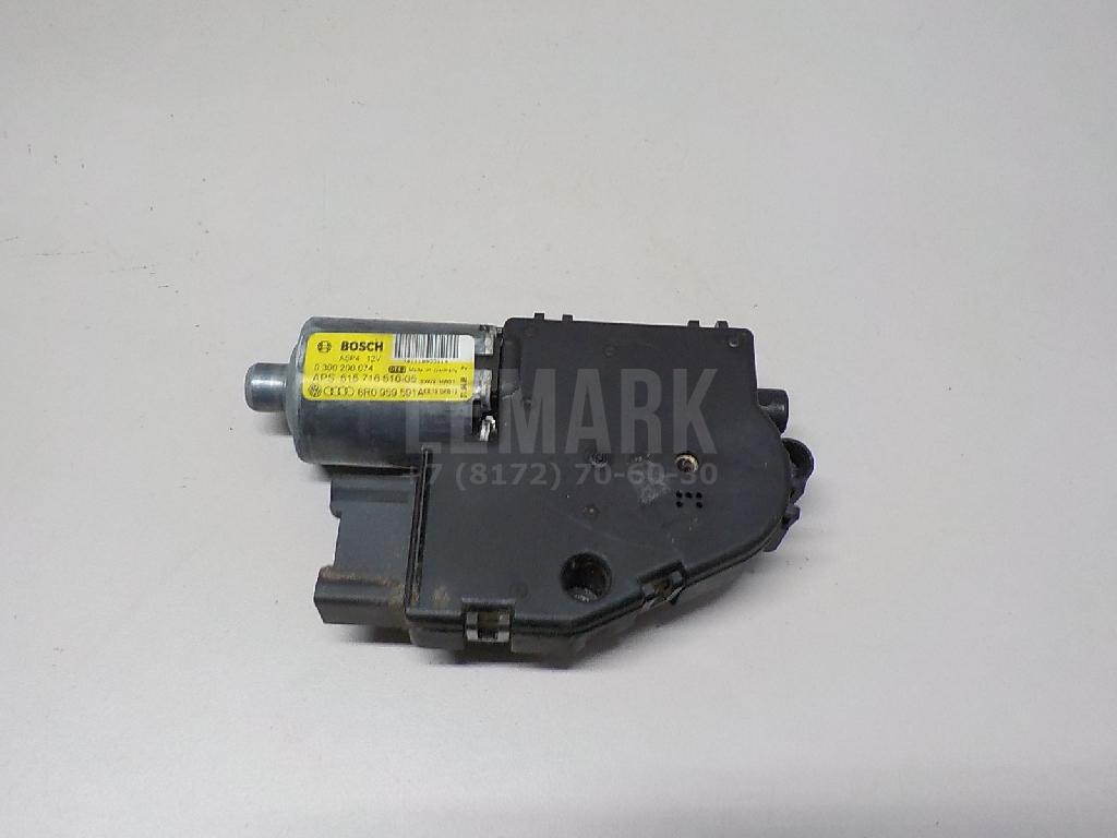 Моторчик люка 8R0959591A VAG
