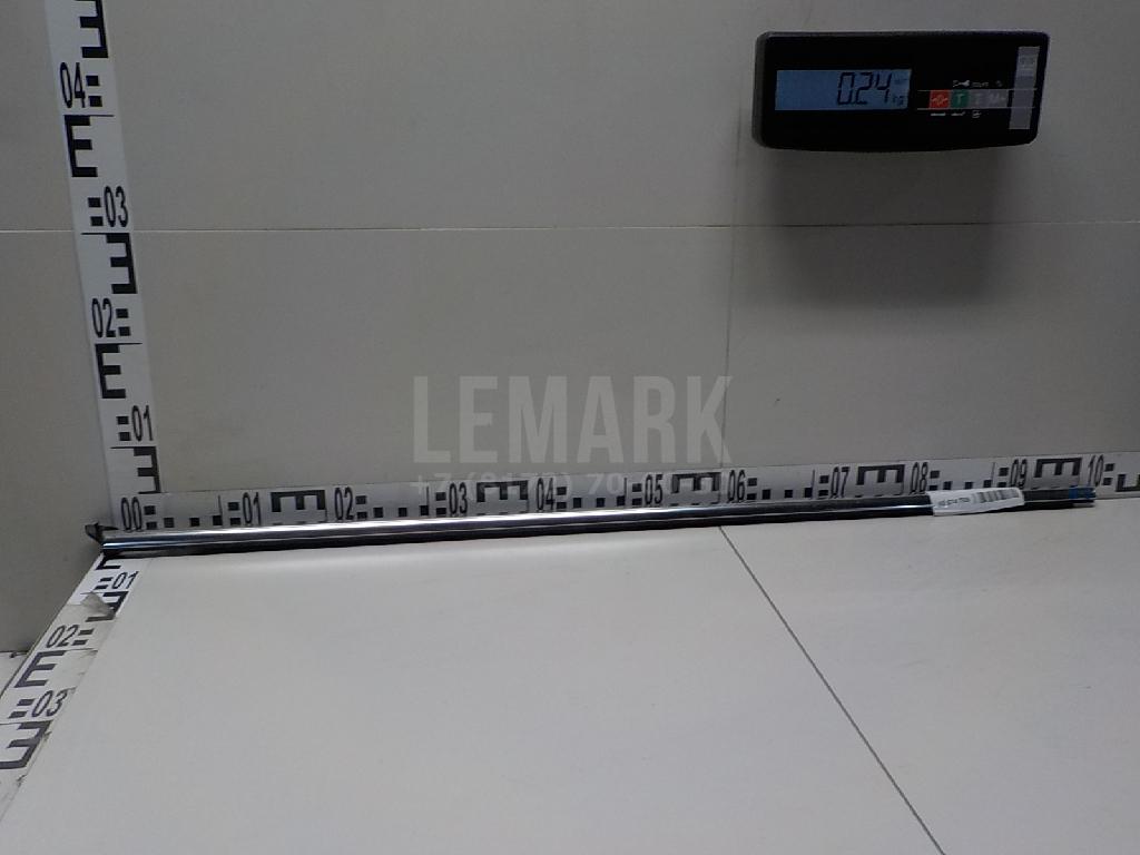 Накладка стекла заднего правого 3G9839476DVNH VAG